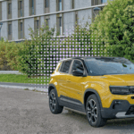 Jeep Avenger prezzo 2026 vista anteriore SUV compatto Jeep