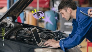 garanzia di un’auto usata con chiavi della vettura e contratto di acquisto.