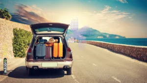 Auto al sole protetta con parasole riflettente sul parabrezza