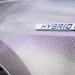 Auto hybrid in ricarica