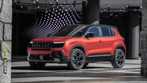 Jeep Avenger 2026 vista frontale tre quarti - scheda tecnica dimensioni e allestimenti