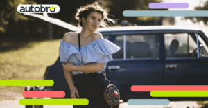 Station-wagon moderna in movimento, simbolo di comfort, spazio e versatilità per famiglie e viaggiatori.